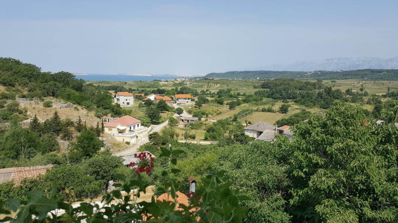 Apartment Cernesa Ražanac 외부 사진