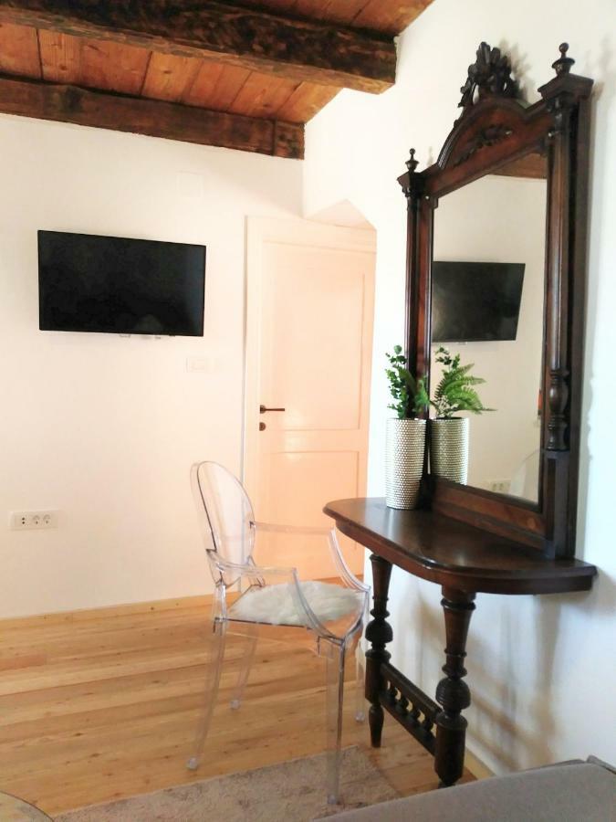 Apartment Cernesa Ražanac 외부 사진