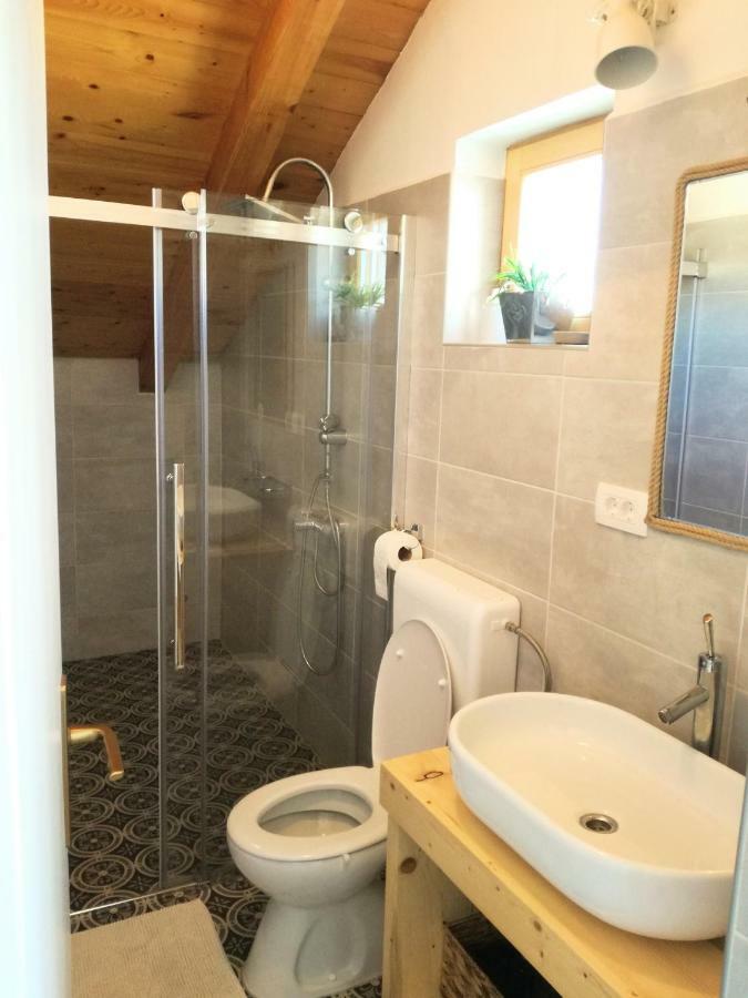 Apartment Cernesa Ražanac 외부 사진