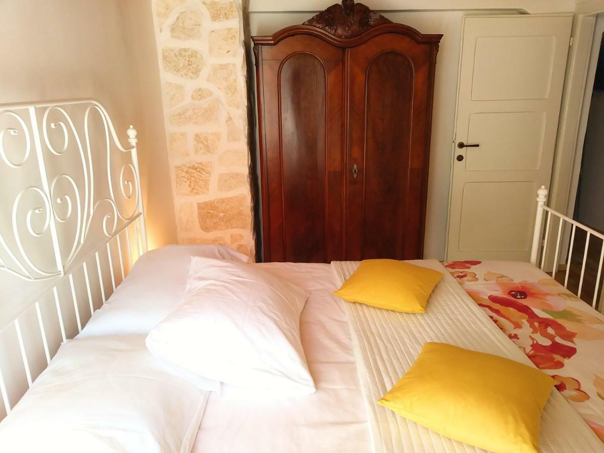 Apartment Cernesa Ražanac 외부 사진